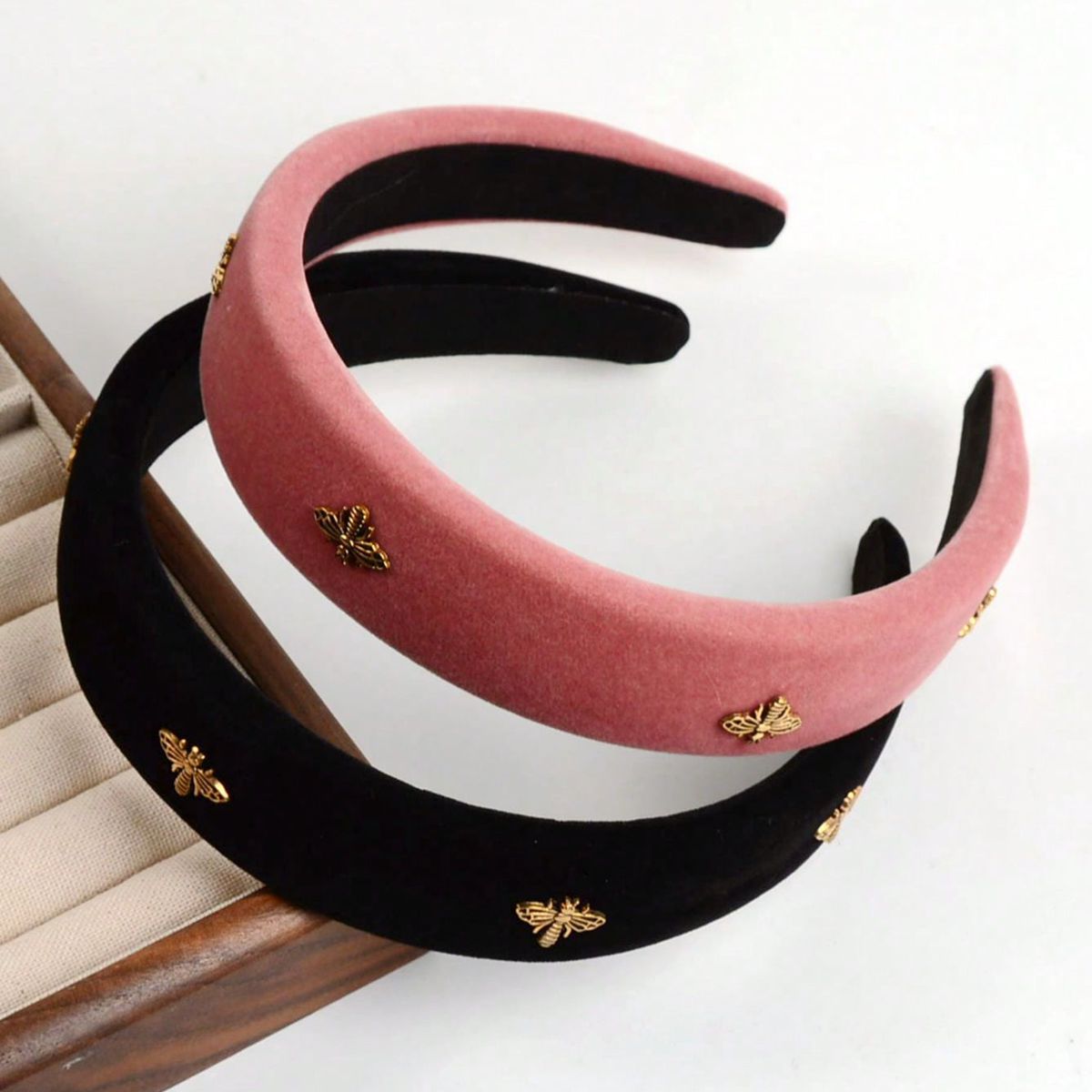 عصابة رأس مخملية سوداء من Litt - مراجعة Winter Headband Fleece وسعره